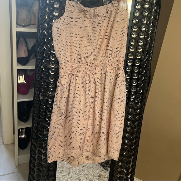 Cute BCBG dress - Picture 2 of 4